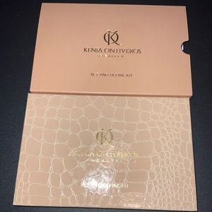Kenia Ontiveros Beauty * Set and define Kit *